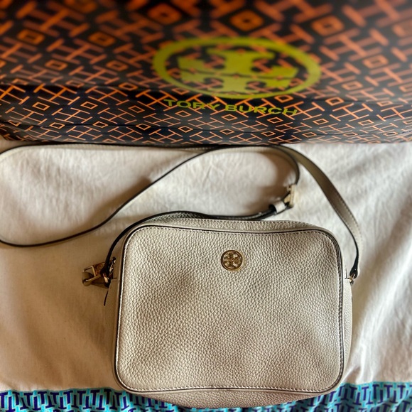 Tory Burch Robinson Double-Zip crossbody - Picture 5 of 7